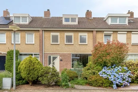 Tussenwoning te koop: Kogelsmortel 38, Heesterakker Eindhoven