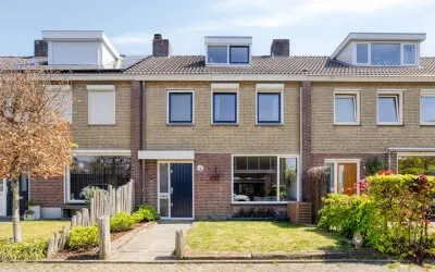 Tussenwoning te koop: Kogelsmortel 6, Heesterakker Eindhoven