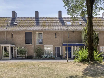 Terraced house for sale: Koggeplein 6, Hoogvenne West Tilburg