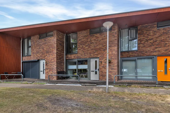 Tussenwoning te koop: Kolibrievlinder 19, Eilermarke Enschede