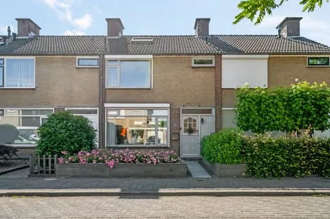 Terraced house for sale: Kollumerlandstraat 15, Ochten Ochten