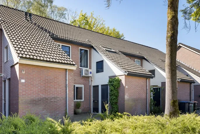 Tussenwoning te koop: Kolmschotlanden 37, Stroinkslanden Noord-West Enschede
