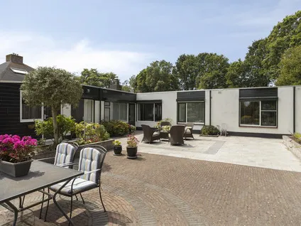 Corner house for sale: Kometenlaan 13, Warande-Oost Bergen Op Zoom