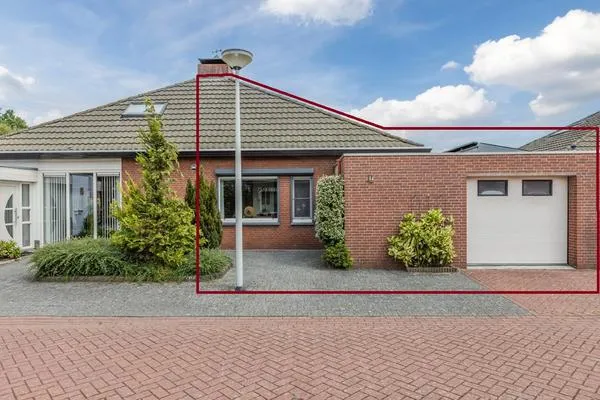 Terraced house for sale: Kometenlaan 59, Warande-Oost Bergen Op Zoom