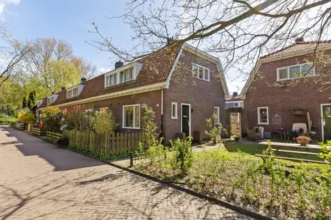 Hoekwoning te koop: Kometensingel 69, Tuindorp Oostzaan-Oost Amsterdam