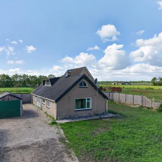 Twee-onder-één-kap te koop: Kommerdijk 5, Verspreide huizen Erica Erica