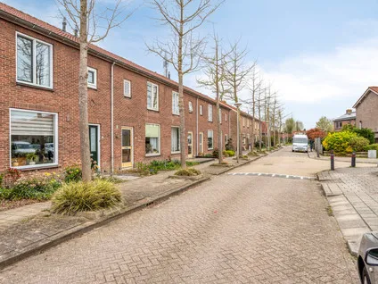 Tussenwoning te koop: Kon Wilhelminastraat 12, Esse Laag Nieuwerkerk A/D Ijssel