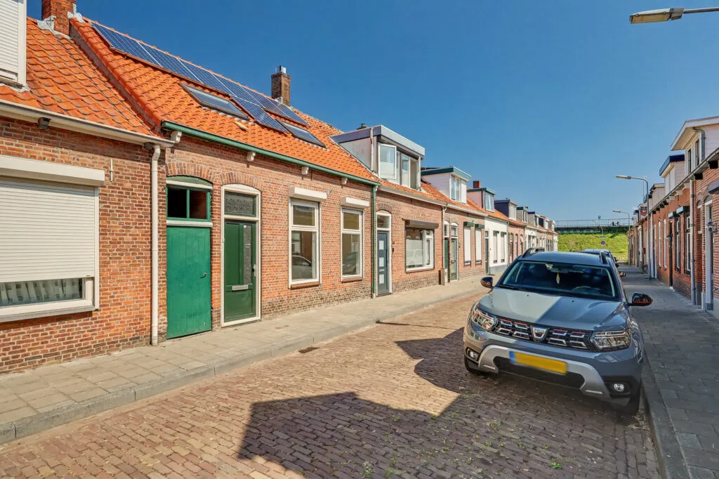 Twee-onder-één-kap te koop: Kon Wilhelminastraat 12, Yerseke