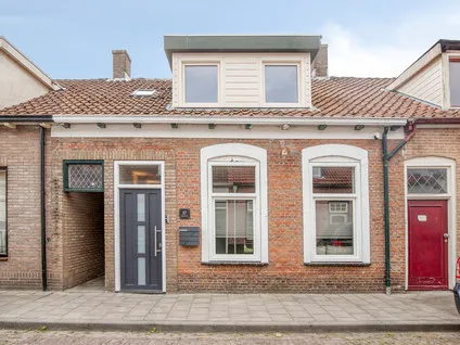 Twee-onder-één-kap te koop: Kon Wilhelminastraat 17, Yerseke - Kern Yerseke