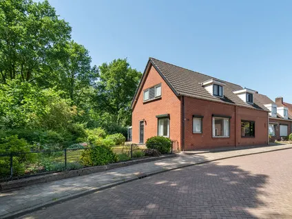 Twee-onder-één-kap te koop: Konijnenbergstraat 32, Konijnenberg Nijverdal