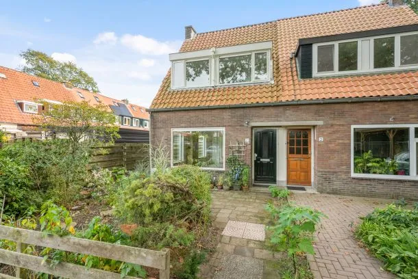 Twee-onder-één-kap te koop: Konijnenlaan 2A, Bilthoven