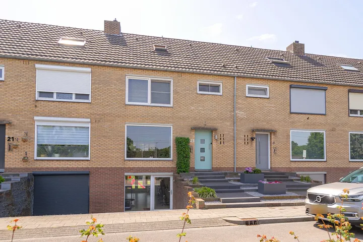 Tussenwoning te koop: Koning Lodewijkstraat 23, Rothem Meerssen