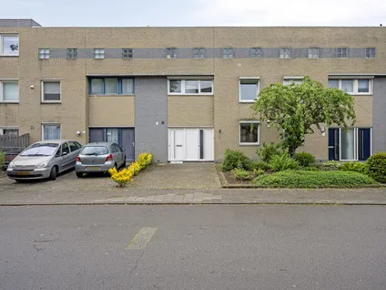 Tussenwoning te koop: Koning Zwentiboldstraat 3, Wittevrouwenveld Maastricht