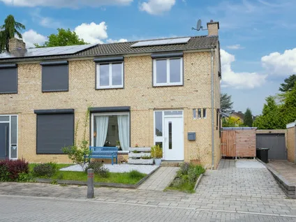 Twee-onder-één-kap te koop: Koning Hendrikstraat 4, Vaals Vaals