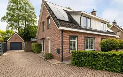 Twee-onder-één-kap te koop: Koningin Beatrixstraat 35, Nunspeet-West Nunspeet