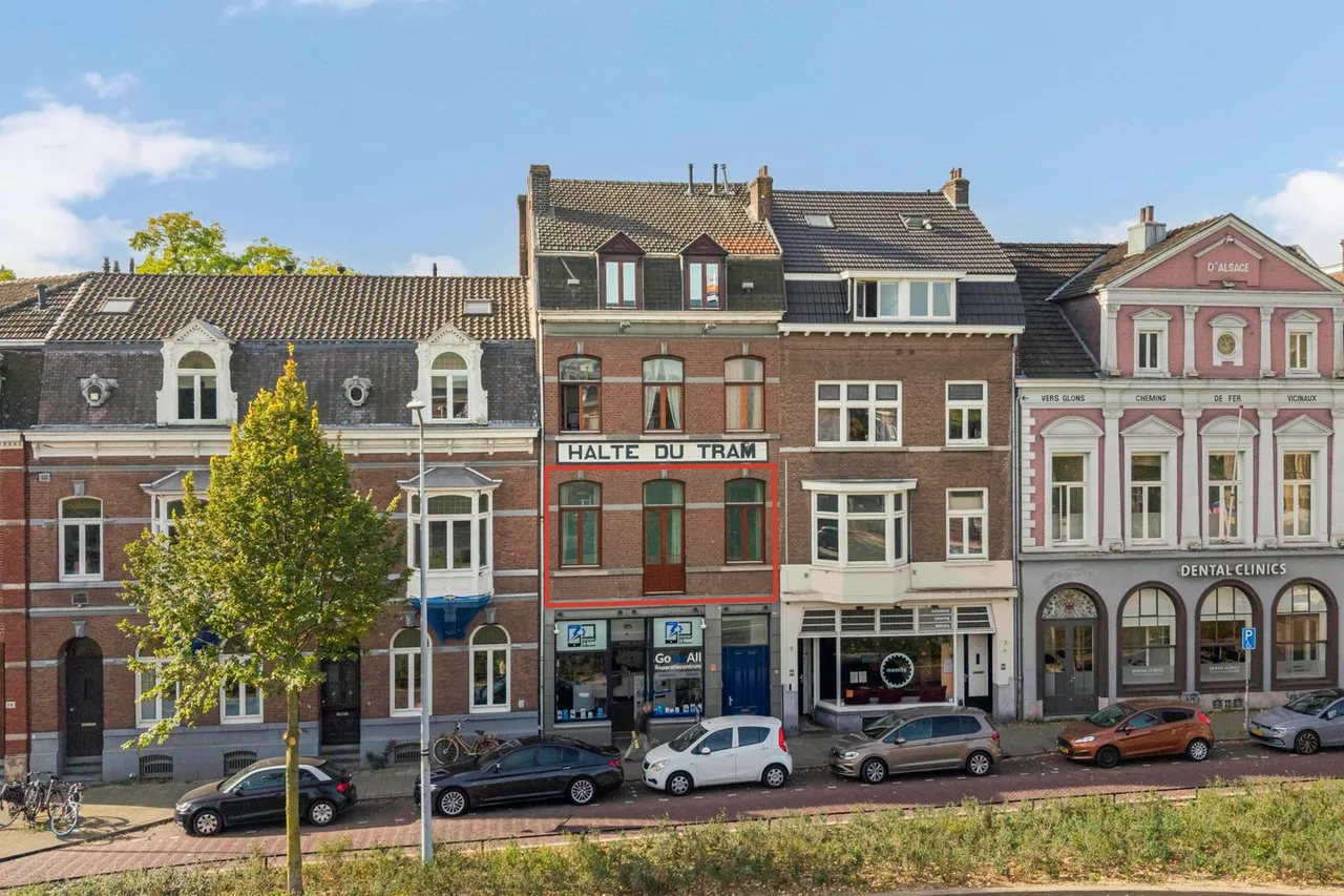 Studio te koop: Koningin Emmaplein 12B01, Maastricht