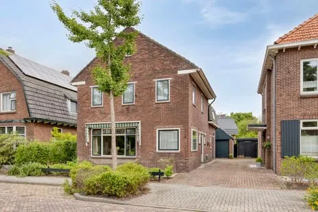 Detached house for sale: Koningin Julianalaan 4, Varsseveld Varsseveld