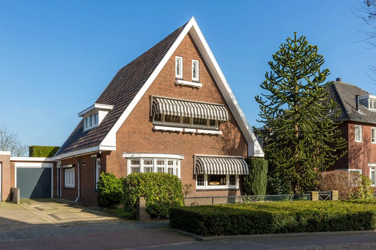 Vrijstaande woning te koop: Koningin Wilhelminalaan 1, Waalre