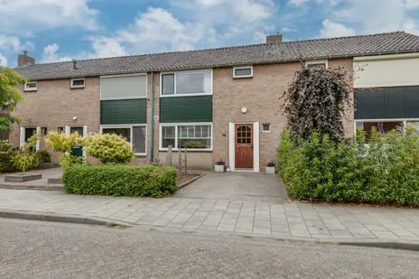 Terraced house for sale: Koningin Wilhelminalaan 19, Varsseveld Varsseveld