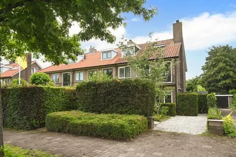Corner house for sale: Koningin Wilhelminalaan 20, Oranje Nassaupark-Noord Naarden