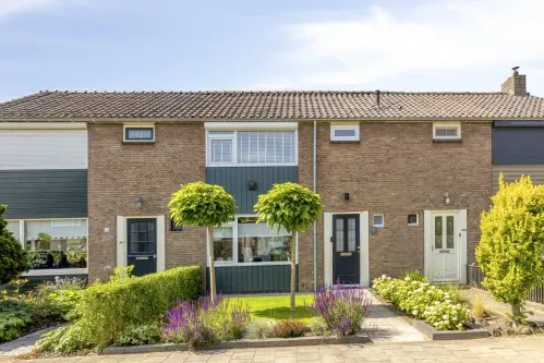 Terraced house for sale: Koningin Wilhelminalaan 25, Varsseveld Varsseveld
