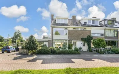 Tussenwoning te koop: Koningin Wilhelminasingel 83, Oranjewijk Noord Waddinxveen