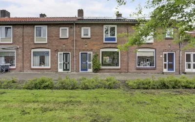 Tussenwoning te koop: Koningin Wilhelminaweg 118, De Korte Akkeren Nieuw Gouda