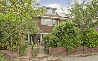 Tussenwoning te koop: Koningin Wilhelminaweg 166, De Korte Akkeren Nieuw Gouda