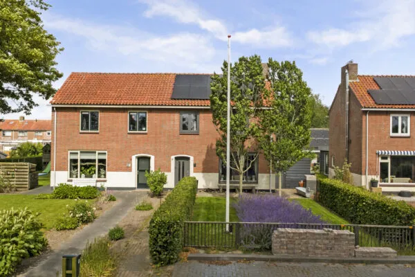 Twee-onder-één-kap te koop: Koningin Wilhelminaweg 8, Slootdorp (woonkern) Slootdorp