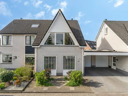 Tussenwoning te koop: Koningin Beatrixstraat 40, Nunspeet-West Nunspeet