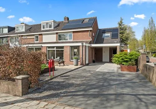 Hoekwoning te koop: Koningin Emmaweg 60, Oude Dorp Houten
