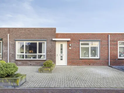 Tussenwoning te koop: Koningin Maximahof 24, Wemeldinge