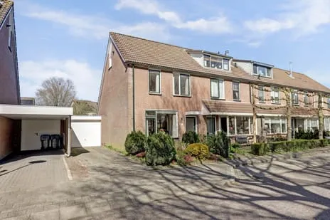 Tussenwoning te koop: Koningin Wilhelminalaan 10, Nunspeet-West Nunspeet