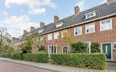 Tussenwoning te koop: Koningin Wilhelminalaan 13, Nassauwijk Voorschoten