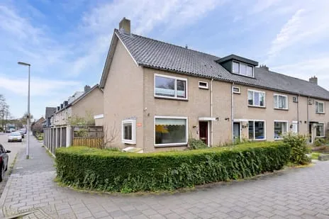 Hoekwoning te koop: Koningin Wilhelminalaan 21, Oranjekwartier Deventer