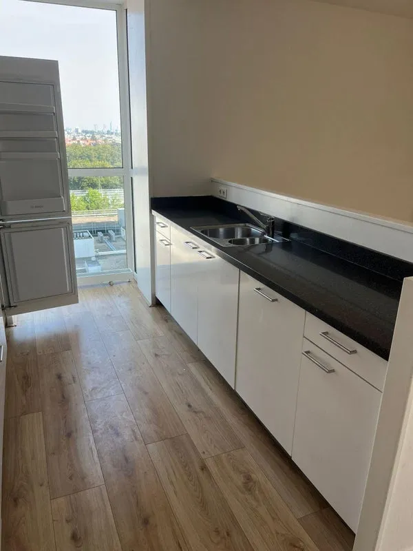 Woning te huur: Koningin Wilhelminaplein, Amsterdam