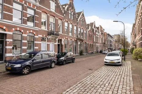 Tussenwoning te koop: Koningin Wilhelminastraat 16, Kon. Wilhelminastraat en omgeving Dordrecht