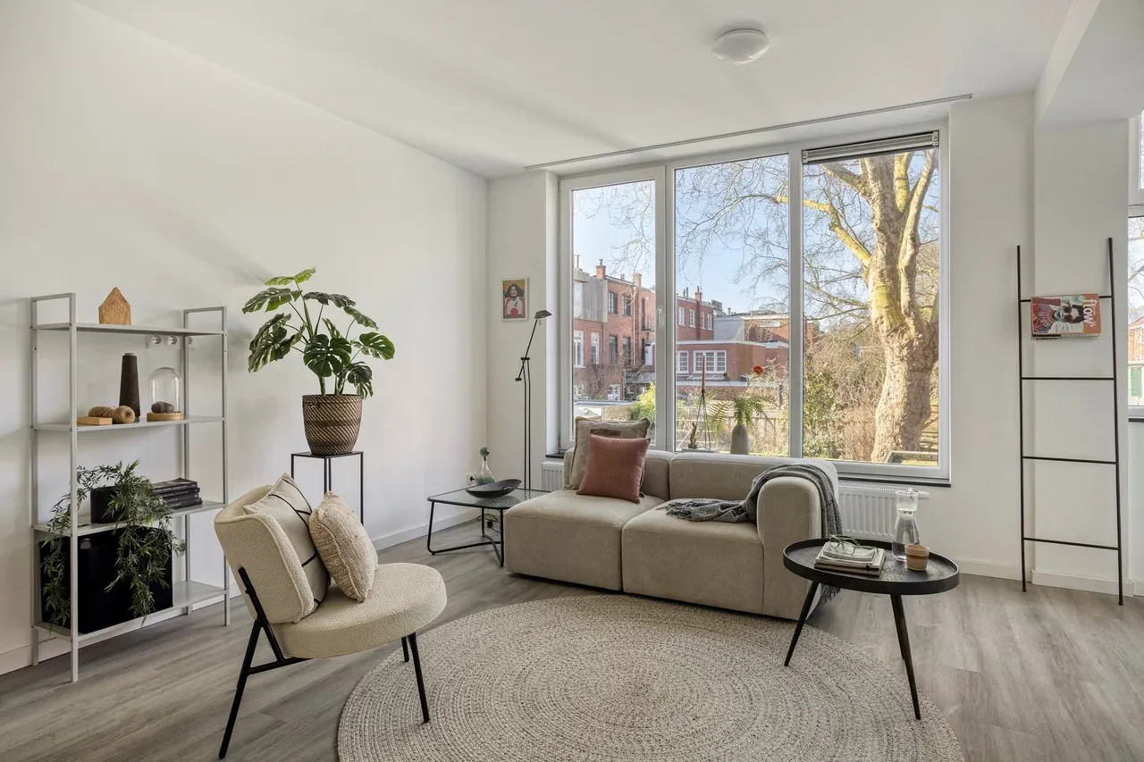Studio te koop: Koninginnelaan 24A, Groningen