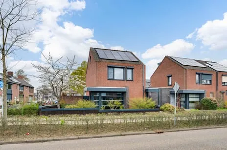 Hoekwoning te koop: Koninginnelaan 71A, Roermondse Veld Roermond