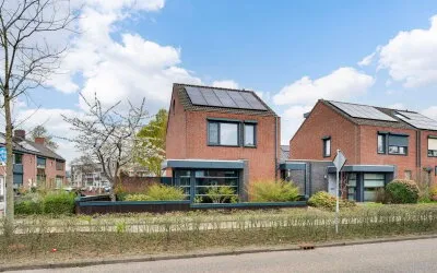 Hoekwoning te koop: Koninginnelaan 71A, Roermondse Veld Roermond