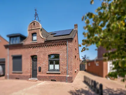 Hoekwoning te koop: Koninginneplein 13, Kern Belfeld Belfeld