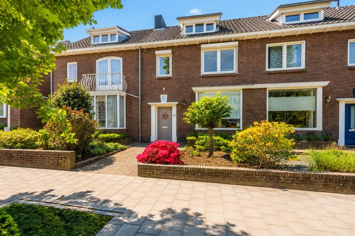 Tussenwoning te koop: Koninginnestraat 19, Kerkrade-Centrum Kerkrade