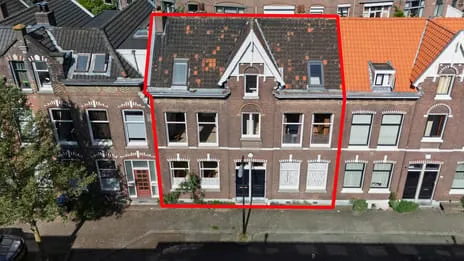 Tussenwoning te koop: Koninginnestraat 29, Rozenhof en omgeving Dordrecht