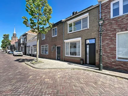Tussenwoning te koop: Koninginnestraat 31, IJzendijke Ijzendijke