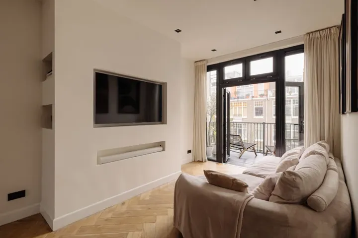 Appartement te koop: Koninginneweg 155-3, Valeriusbuurt-West Amsterdam