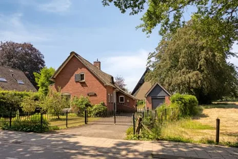 Vrijstaande woning te koop: Koninginneweg 5, Krugerstraat Noord Vaassen