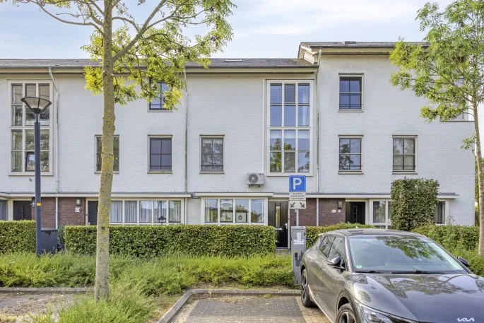 Tussenwoning te koop: Koningsboulevard 174, Huissen