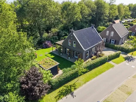 Vrijstaande woning te koop: Koningsmantel 1, Park Diepstroeten Assen
