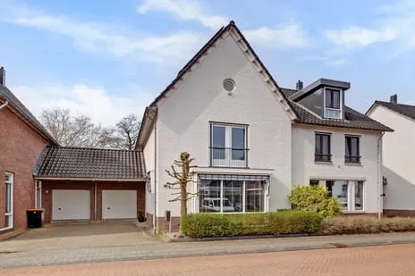 Tussenwoning te koop: Koningsmantelstraat 44, Middenwillens Gouda