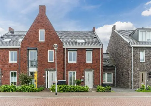 Tussenwoning te koop: Koningsoordlaan 222, Koningsoord Berkel-Enschot
